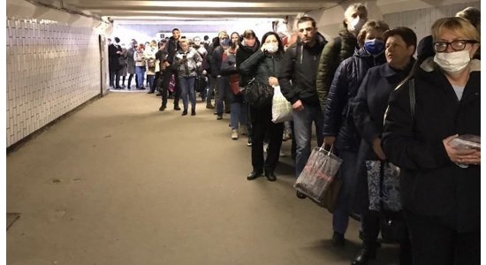 Московских полицейских не накажут за образование очередей в метро