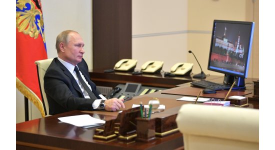 Путин провел совещание с экспертами по ситуации с коронавирусом