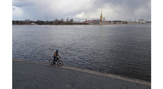 Власти Санкт-Петербурга ввели режим полной изоляции для жителей